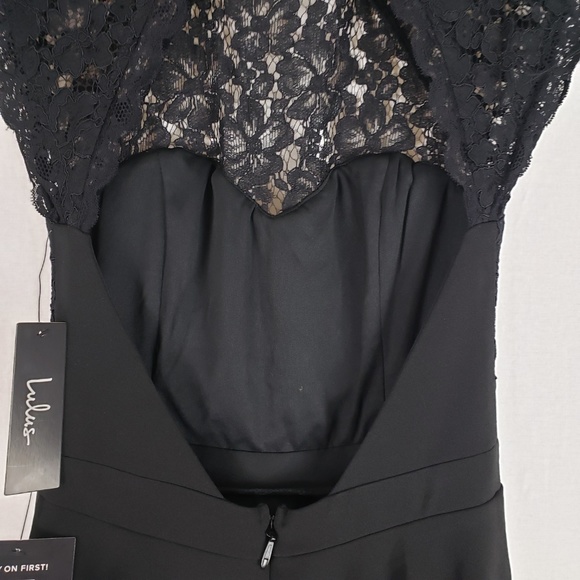 INSTANT ROMANCE BLACK LACE BACKLESS SKATER DRESS - Picture 6 of 7